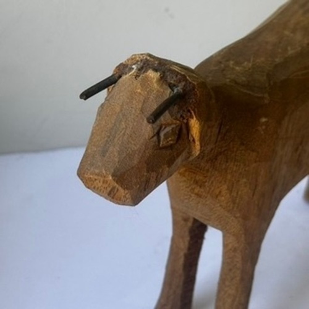 Vintage Rustic Hand Carved Folk Art Dairy Cow Figurine Carved Wood 7" - Picture 2 of 7